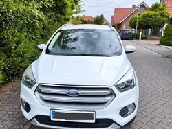 Weiß Gebraucht 2018 Ford Kuga Trend SUV | 14.800 € (Guter Preis)