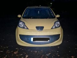 Gelb Gebraucht 2008 Peugeot 107 Kleinwagen | 1.050 € (Superpreis)