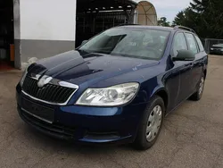 Blau Gebraucht 2009 Skoda Octavia Kombi | 1.990 € (Superpreis)