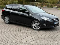Schwarz Gebraucht 2015 Ford Focus Kombi | 7.700 € (Fairer Preis)