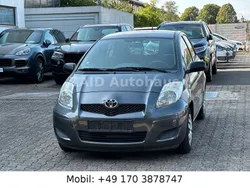 Grau Gebraucht 2011 Toyota Yaris Limousine | 4.499 € (Fairer Preis)
