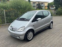 Silber Gebraucht 2003 Mercedes A160 Classic Van / Kleinbus | 4.550 € (Teuer)