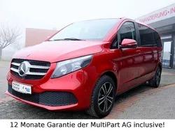 Lackfarbe hyazinthrot metallic Gebraucht 2021 Mercedes V220 Van / Kleinbus | 39.999 € (Superpreis)