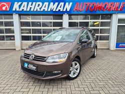 Braun Gebraucht 2012 VW Sharan Match Van / Kleinbus | 13.699 € (Etwas zu teuer)