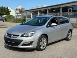 Silber Gebraucht 2014 Opel Astra Edition Kombi | 2.990 € (Fairer Preis)