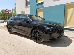Schwarz Neu 2025 Audi Q8 S-Line SUV | 81.900 €