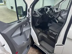 Weiß Gebraucht 2017 Ford Transit Custom Van / Kleinbus | 15.000 €