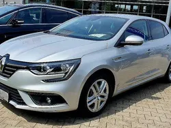 Grau Gebraucht 2017 Renault Mégane IV Bose Edition Limousine | 12.710 € (Fairer Preis)