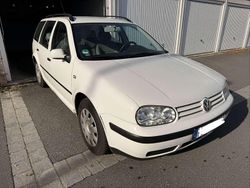 Weiß Gebraucht 2000 VW Golf IV Kombi | 1.520 € (Guter Preis)