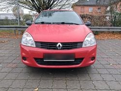 Rot Gebraucht 2012 Renault Alaskan Abholung | 1.500 €