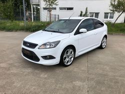 Weiß Gebraucht 2008 Ford Focus Sport Limousine | 4.000 € (Etwas zu teuer)