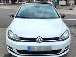 Weiß Gebraucht 2012 VW Golf VII Limousine | 11.500 € (Etwas zu teuer)