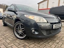 Grau Gebraucht 2012 Renault Mégane III Limousine | 5.499 € (Fairer Preis)