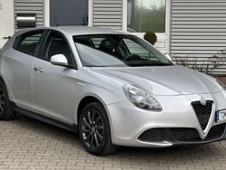 Grau Gebraucht 2021 Alfa Romeo Giulietta Sprint Kleinwagen | 16.650 € (Fairer Preis)