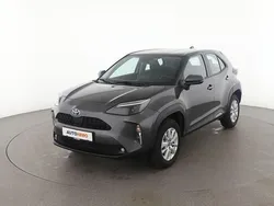 Grau Gebraucht 2023 Toyota Yaris Cross Comfort SUV | 25.480 € (Fairer Preis)