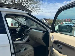 Weiß Gebraucht 2012 Land Rover Range Rover evoque Kombi | 13.000 €
