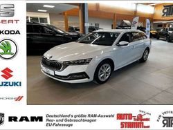 Moonweiss metallic Gebraucht 2024 Skoda Octavia Style Kombi | 33.900 € (Fairer Preis)
