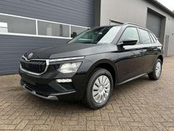 Blackmagic perleffekt Neu 2025 Skoda Kamiq Selection SUV | 25.440 € (Guter Preis)