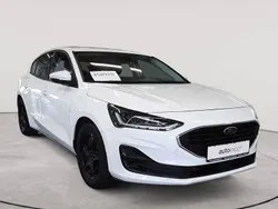 Frozen white Gebraucht 2022 Ford Focus Cool & Connect Limousine | 14.990 € (Guter Preis)