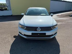 Weiß Gebraucht 2015 VW Passat Kombi | 8.499 €