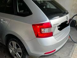 Grau Gebraucht 2017 Skoda Rapid Limousine | 9.300 € (Etwas zu teuer)