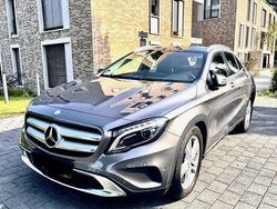 Grau Gebraucht 2016 Mercedes GLA200 SUV | 19.000 € (Fairer Preis)