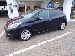 Blau Gebraucht 2018 Peugeot 208 Active Kleinwagen | 7.999 € (Fairer Preis)