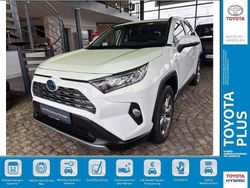 Weiß Gebraucht 2021 Toyota RAV4 Hybrid Team SUV | 31.990 € (Fairer Preis)