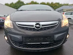 Grau Gebraucht 2013 Opel Corsa Edition Limousine | 2.499 € (Superpreis)