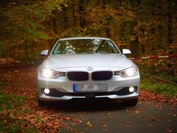 Silber Gebraucht 2014 BMW 320 Sport Line Kombi | 9.250 € (Fairer Preis)