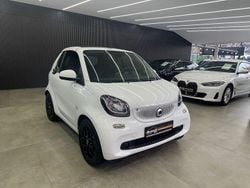 Weiß Gebraucht 2019 Smart ForTwo Cabrio Passion Cabrio | 13.950 € (Guter Preis)