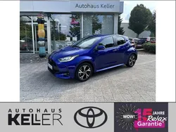 Blau Neu 2025 Toyota Yaris Hybrid Limousine | 27.960 €