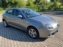 Grau Gebraucht 2018 Alfa Romeo Giulietta Kleinwagen | 12.500 € (Superpreis)