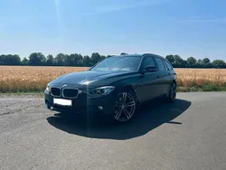 Schwarz Gebraucht 2012 BMW 320 Kombi | 6.300 € (Fairer Preis)
