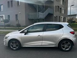 Silber Gebraucht 2017 Renault Clio IV GT-Line Limousine | 8.400 €