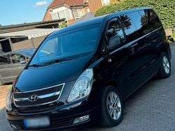 Schwarz Gebraucht 2010 Hyundai H-1 Van / Kleinbus | 7.990 € (Fairer Preis)