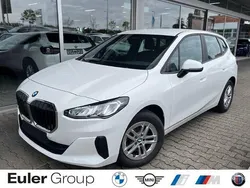 Weiss Gebraucht 2022 BMW 218 Active Tourer Van / Kleinbus | 22.988 € (Guter Preis)