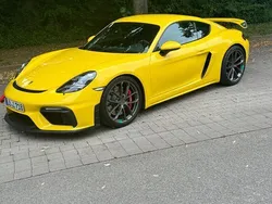 Gelb Gebraucht 2019 Porsche Cayman GT4 Coupé | 115.900 € (Teuer)