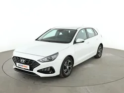 Weiß Gebraucht 2021 Hyundai i30 Edition 30 Limousine | 13.270 € (Fairer Preis)