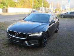 Onyx black / metallic Gebraucht 2020 Volvo V60 Momentum Kombi | 18.900 € (Etwas zu teuer)