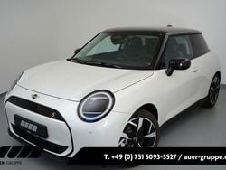 Weiß Neu 2025 Mini Cooper SE Kleinwagen | 35.990 € (Teuer)
