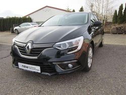 Schwarz (metallic) Gebraucht 2018 Renault Mégane GrandTour Intens Kombi | 12.990 € (Fairer Preis)