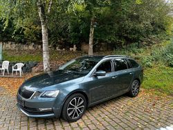 Grau Gebraucht 2019 Skoda Octavia Kombi | 14.900 € (Guter Preis)