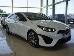 Weiß Gebraucht 2022 Kia ProCeed GT 2 Kleinwagen | 25.810 € (Fairer Preis)