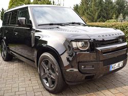 Santorini black Gebraucht 2025 Land Rover Defender SE Dynamic SUV | 83.900 € (Etwas zu teuer)