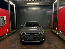 Grau Gebraucht 2018 Audi Q2 SUV | 12.900 € (Fairer Preis)