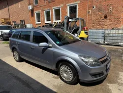Grau Gebraucht 2005 Opel Astra Kombi | 1.470 € (Fairer Preis)