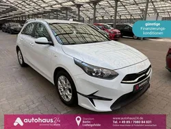 Weiß Gebraucht 2022 Kia Ceed Vision Limousine | 17.990 € (Superpreis)