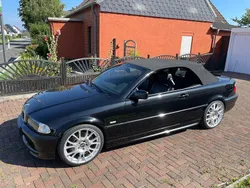 Schwarz Gebraucht 2002 BMW 330 Cabriolet Sport Line Cabrio | 22.222 €