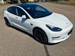 Weiß Gebraucht 2021 Tesla Model 3 Limousine | 24.400 € (Guter Preis)